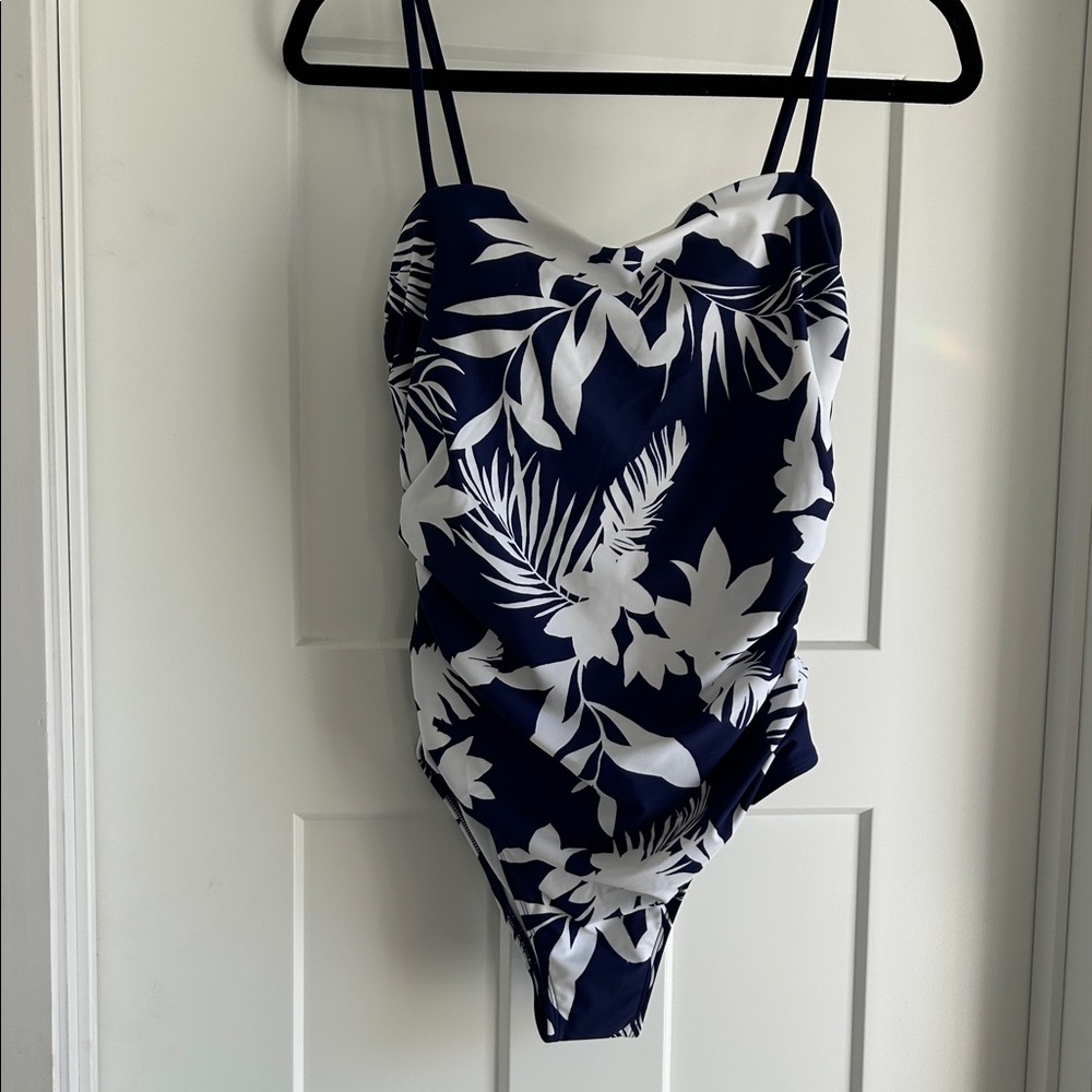 Cupshe Women’s Navy and White Floral One Piece Swimsuit